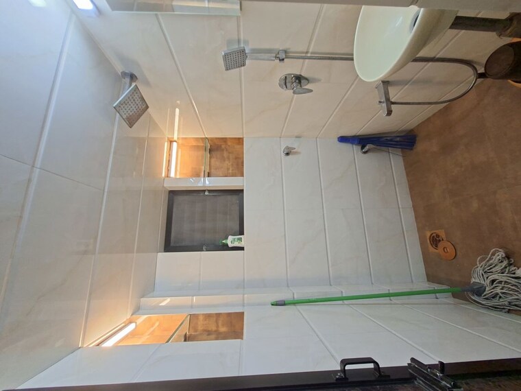 Bathroom, ic colony 1 Bedroom 450 Sq.Ft. Apartment In Ic Colony Mumbai 10448066