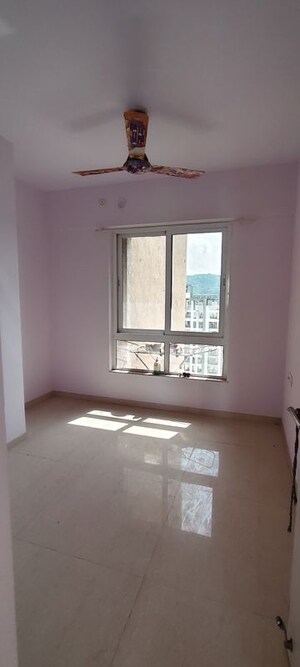 Master Bedroom in 2.5 BHK Apartment at Puranik Rumah Bali, Ghodbunder Road – for Rent