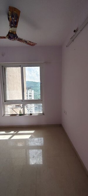 2.5 BHK Apartment For Rent in Puranik Rumah Bali, Ghodbunder Road