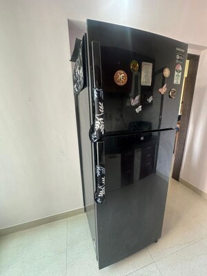 Furnished Amenities in 2 BHK Apartment at Keytech Ashok Smruti, Ghodbunder Road – for Rent