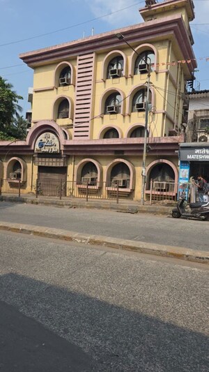  Pg – Exterior View View at Chembur - for Rent