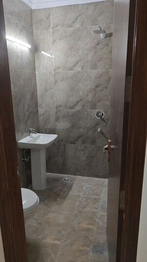 Bathroom in 3 BHK Builder Floor at RPS Palm Drive, Sector 88 – for Rent