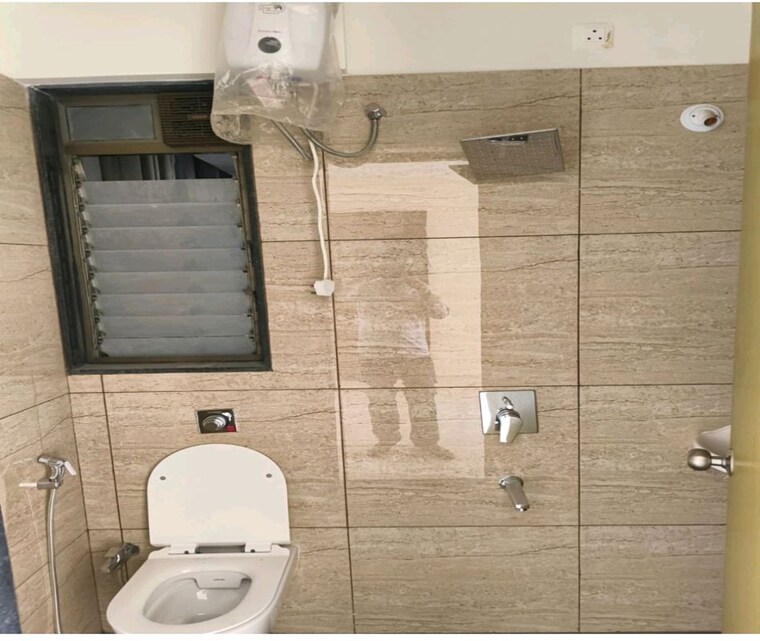 Bathroom, dynamix-shagun-mall-tower 2 Bedroom 690 Sq.Ft. Apartment In Malad East Mumbai 10448135
