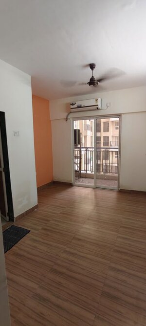 Master Bedroom in 2 BHK Apartment at DB Orchid Ozone, Dahisar East – for Rent