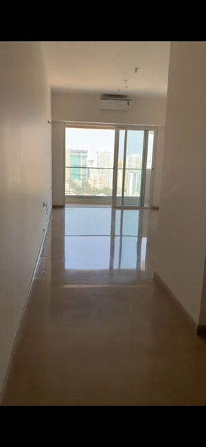 Room in 2 BHK Apartment at Kalpataru Radiance, Goregaon West – for Sale