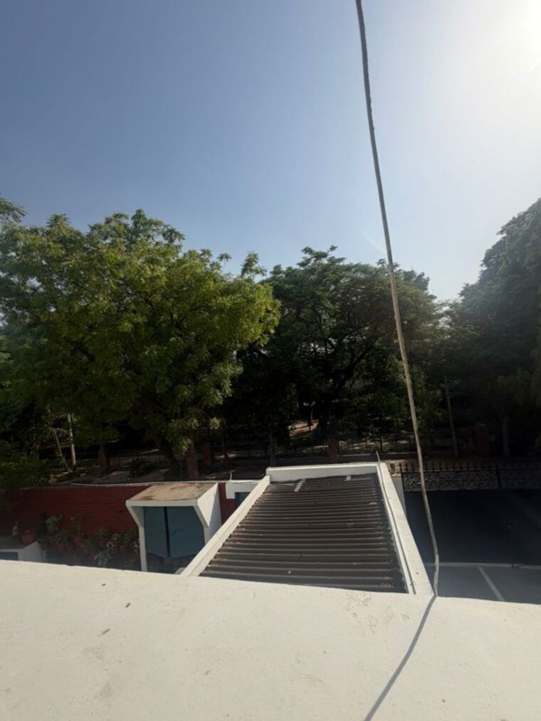 Balcony, sector 10a 3.5 Bedroom 3000 Sq.Ft. Builder Floor In Sector 10a Gurgaon 10448146