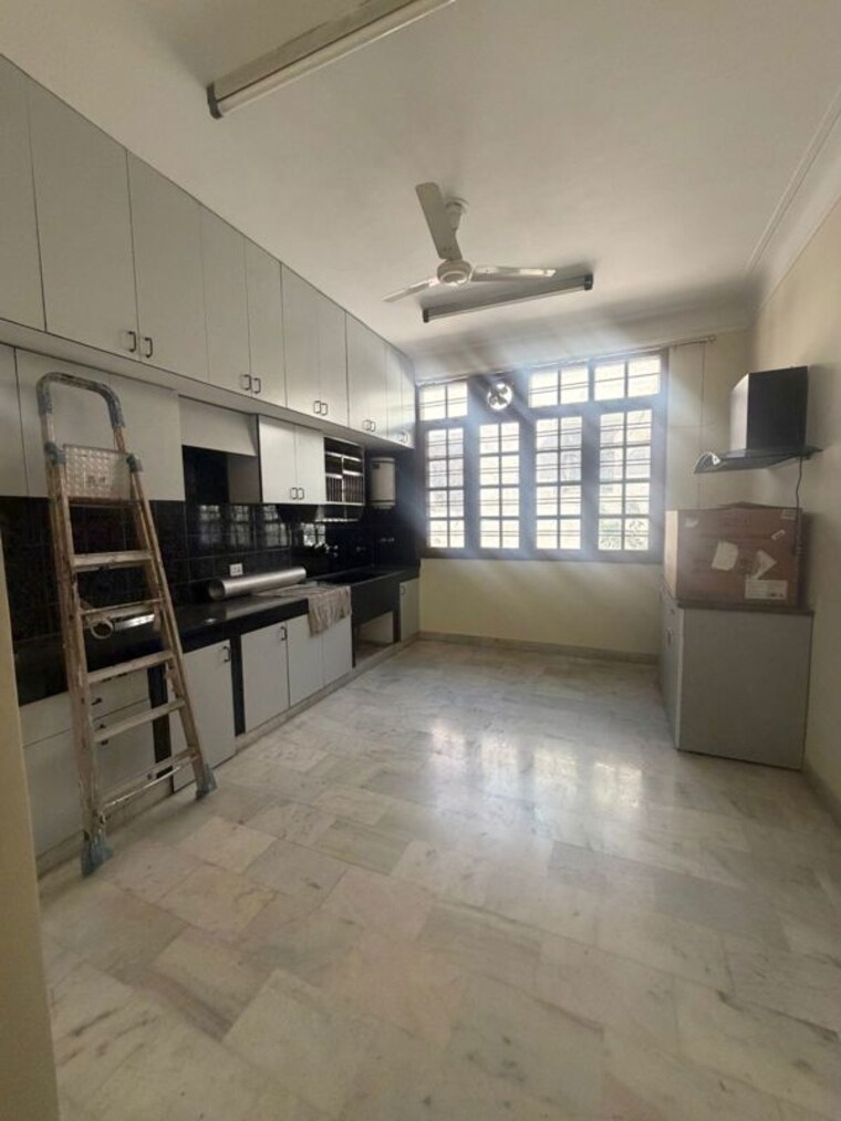 Living Room, sector 10a 3.5 Bedroom 3000 Sq.Ft. Builder Floor In Sector 10a Gurgaon 10448146