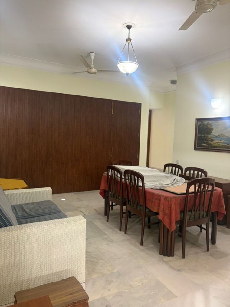 Bedroom, sector 10a 3.5 Bedroom 3000 Sq.Ft. Builder Floor In Sector 10a Gurgaon 10448146