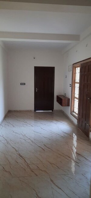 Room in 5 BHK Builder Floor at Basapura – for Sale