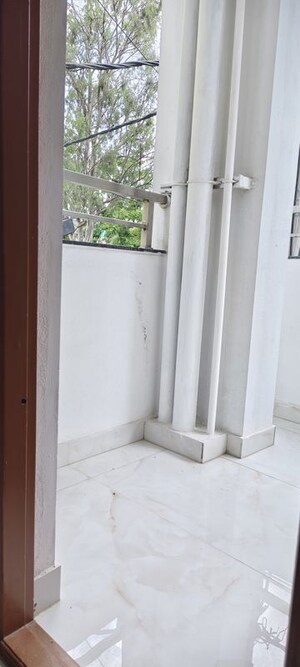 Building Lobby in 1 BHK Apartment at Halasuru – for Rent