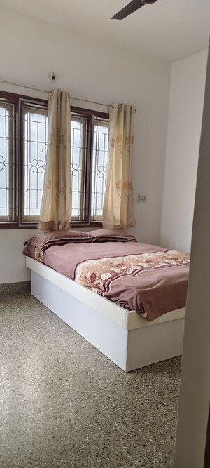 Bedroom in 2 BHK Builder Floor at Halasuru – for Rent