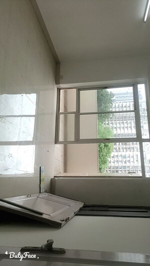 Room in 3 BHK Apartment at Bestech Park View City 1, Sector 48 – for Rent