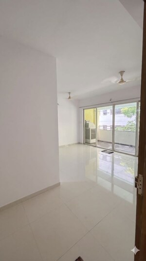 Room in 2 BHK Apartment at DK Heights, Pashan Sus Road – for Rent