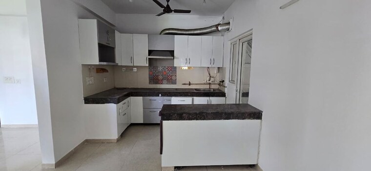 Kitchen, le-solitairian-city 5 Bedroom 4498 Sq.Ft. Penthouse In Sector 25 Yamuna Expressway Greater Noida 10448202