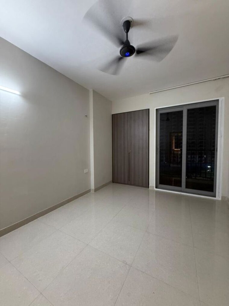 Room, le-solitairian-city 2 Bedroom 1115 Sq.Ft. Apartment In Sector 25 Yamuna Expressway Greater Noida 10448209