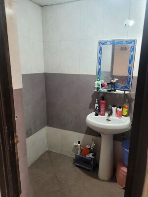 Furnished Amenities in 1 BHK Independent House at Lucky The Palm Valley, Sector 1 Greater Noida – for Rent