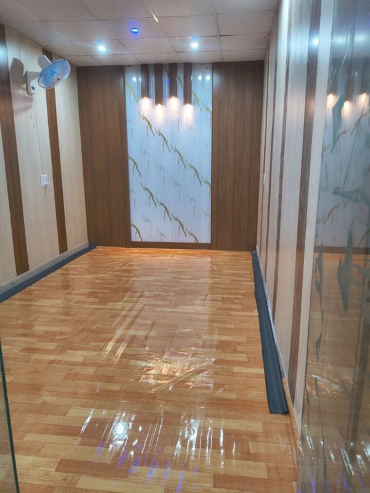 Floor Plan, sector swarn nagri Commercial Shop 300 Sq.Ft. In Sector Swarn Nagri Greater Noida 10429441
