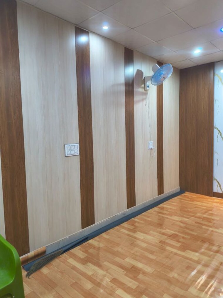 Floor Plan, sector swarn nagri Commercial Shop 300 Sq.Ft. In Sector Swarn Nagri Greater Noida 10429441
