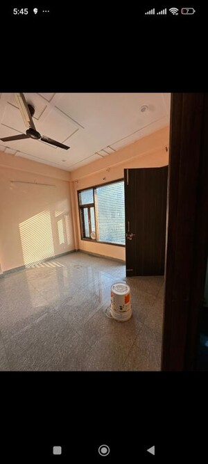 Room in 6+ BHK Independent House at Delta I Greater Noida – for Sale