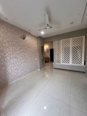 Room in 3 BHK Builder Floor at Sector 66 B – for Rent