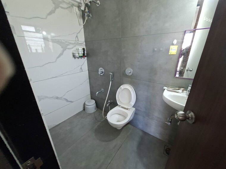 Bathroom, shree-niyati-lake-crown 1 Bedroom 750 Sq.Ft. Apartment In Mogharpada Thane 10448296