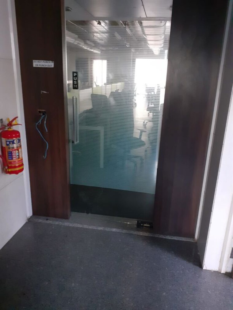 Room, marol midc industrial estate Commercial Office Space 5665 Sq.Ft. In Marol Midc Industrial Estate Mumbai 10448304