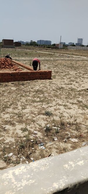  Plot For Sale in AKH Parth Square, Kulesara