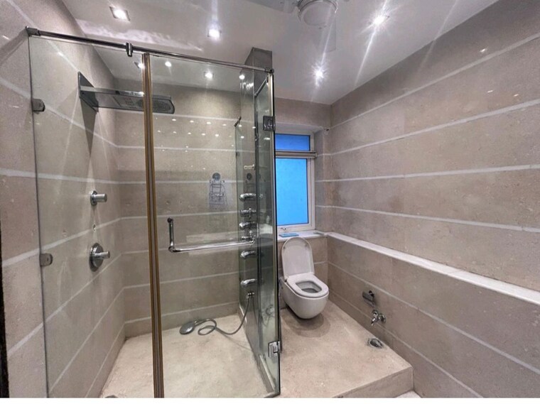 Bathroom, vipul-belmonte 3 Bedroom 2450 Sq.Ft. Apartment In Sector 53 Gurgaon 10448325
