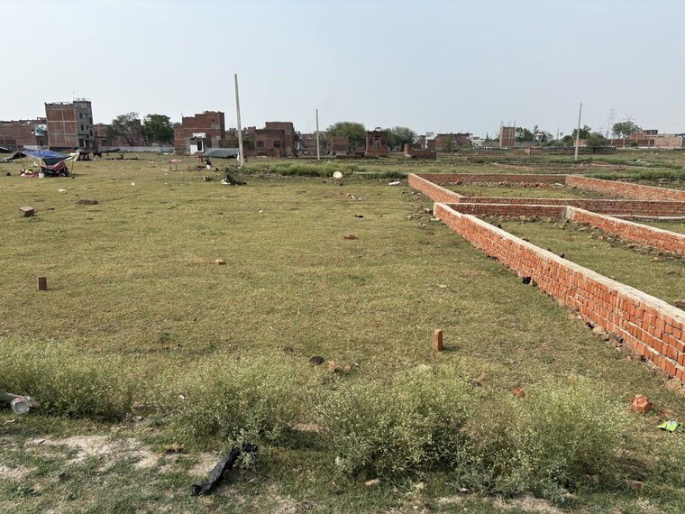 undefined, parao  1000 Sq.Ft. Plot In Parao Varanasi 10448330