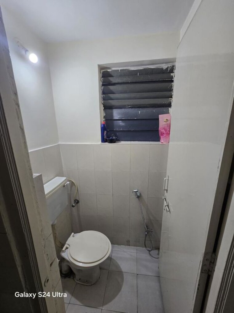 Bathroom, amrut-park-kalyani-nagar 3 Bedroom 1300 Sq.Ft. Apartment In Kalyani Nagar Pune 10448338
