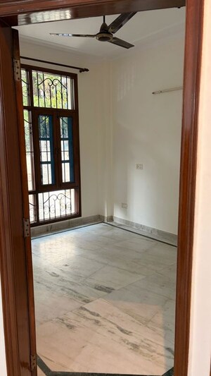 Room in 2 BHK Builder Floor at RWA Apartments Sector 47, Sector 47 – for Rent