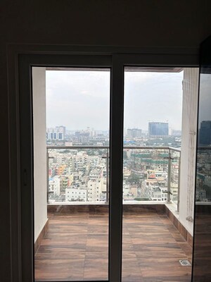 Room in 3 BHK Apartment at Sumadhura Acropolis, Gachibowli – for Rent