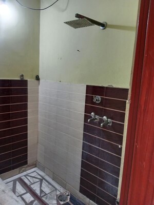 Bathroom in 1 RK Builder Floor at Sector 18 – for Rent