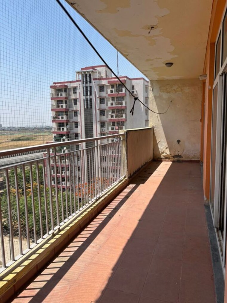 Balcony, railway-officers-rpf-society 4 Bedroom 2750 Sq.Ft. Apartment In Sector 9a Gurgaon 10415169
