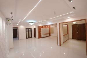 Room in 4 BHK Apartment at NCC Urban One, Narsingi – for Rent