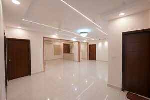 Room in 4 BHK Apartment at NCC Urban One, Narsingi – for Rent