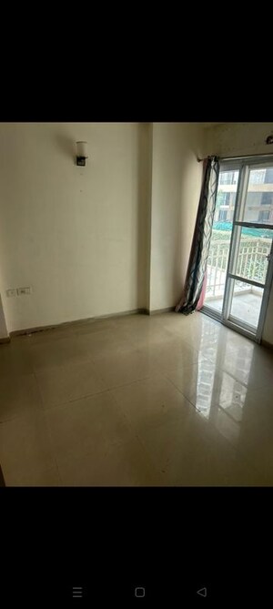 Room in 3 BHK Apartment at Sunworld Vanalika, Sector 107 – for Rent