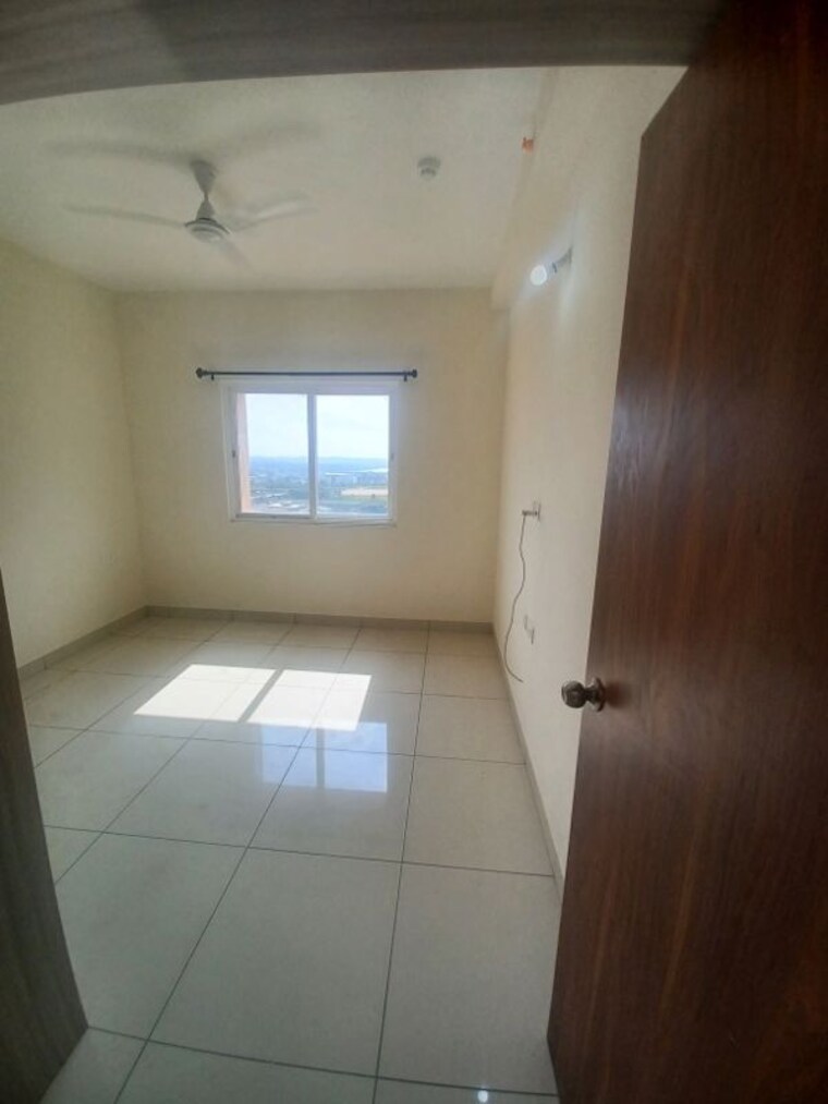 Bathroom, prestige-waterford 3.5 Bedroom 2220 Sq.Ft. Apartment In Whitefield Bangalore 10448429