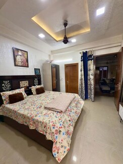 3.5 BHK Builder Floor For Sale in Shakti Khand III