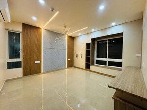 Room in 2.5 BHK Apartment at Aurobindo Kohinoor, Serilingampally – for Rent