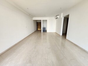 Room in 3 BHK Apartment at Godrej RKS, Chembur – for Rent