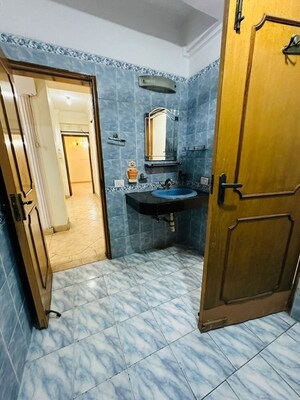 Living Room in 3 BHK Apartment at Mayur Vihar – for Rent