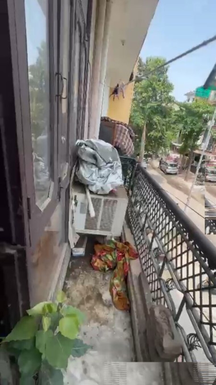 Balcony, beta i greater noida 1 Bedroom 600 Sq.Ft. Builder Floor In Beta I Greater Noida Greater Noida 10448508