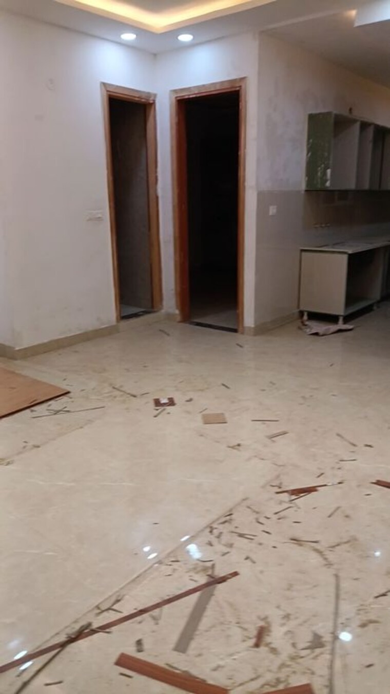 Room, sector 15 dwarka 4 Bedroom 180 Sq.Yd. Builder Floor In Sector 15 Dwarka Delhi 10448422