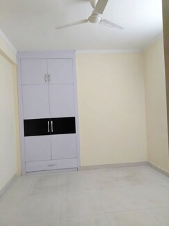 3 BHK Apartment For Rent in Mona Greens