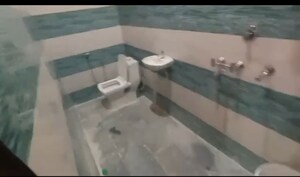 Swimming Pool in 3 BHK Independent House at Mu 2 Greater Noida – for Rent