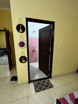 Furnished Amenities in 2 BHK Villa at Sector 23 – for Rent