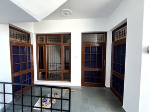 3 BHK Apartment – Entrance View at Sector 48 - for Rent