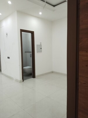 Room in 3 BHK Apartment at Preet Colony – for Sale