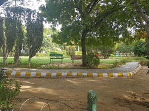 4 BHK Builder Floor – Garden View at Suncity - for Rent